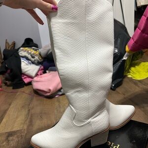 Pierre Dumas Knee-High Women's Boots